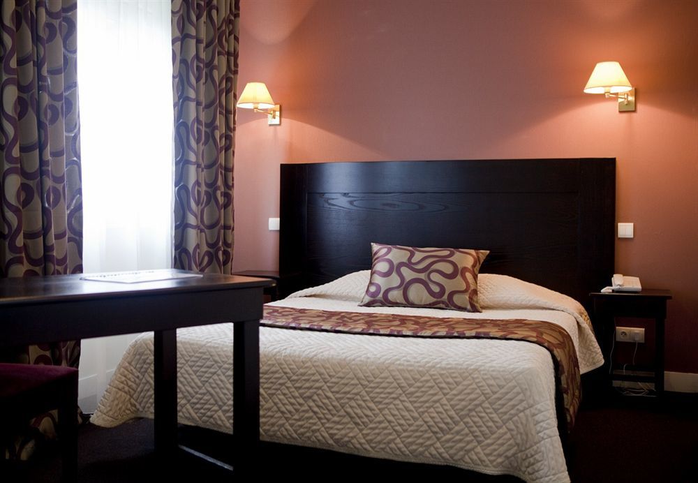 Hotel Ariane & 3*