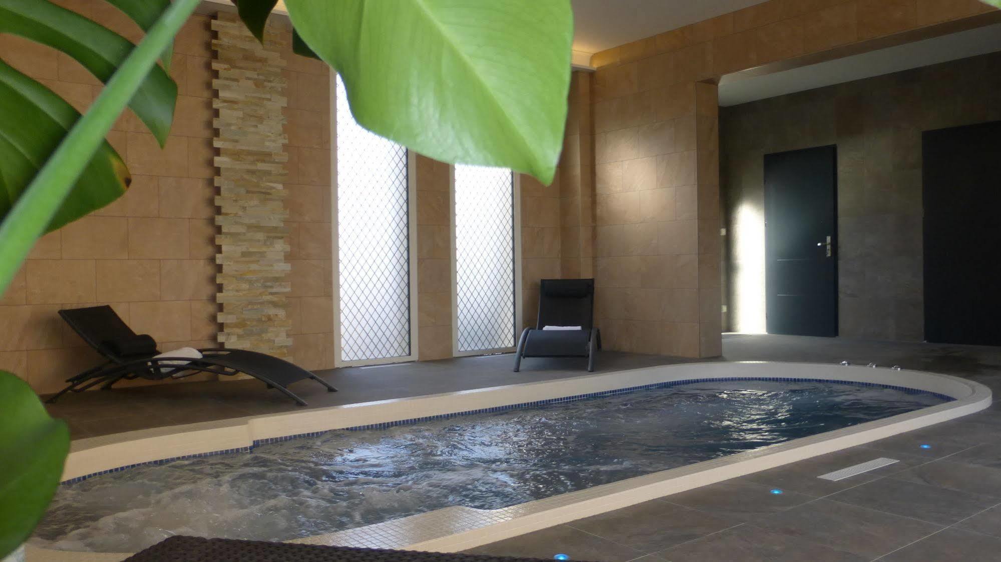 Hotel Ariane & 3*